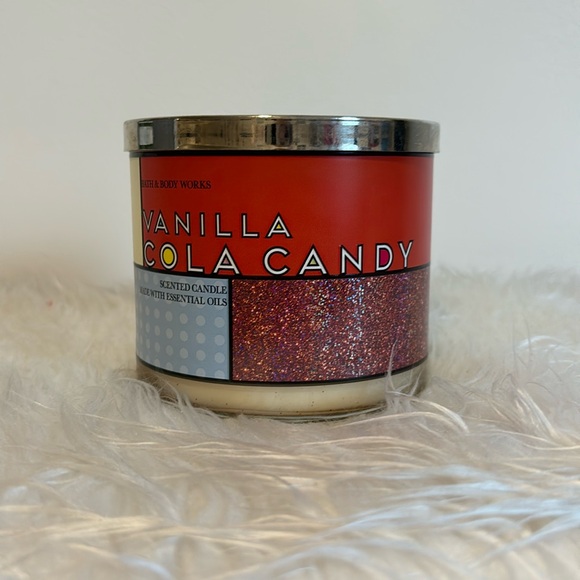 Vanilla Cola Candy 3-Wick Candle from Bath & Body Works 🥤 - Picture 1 of 4